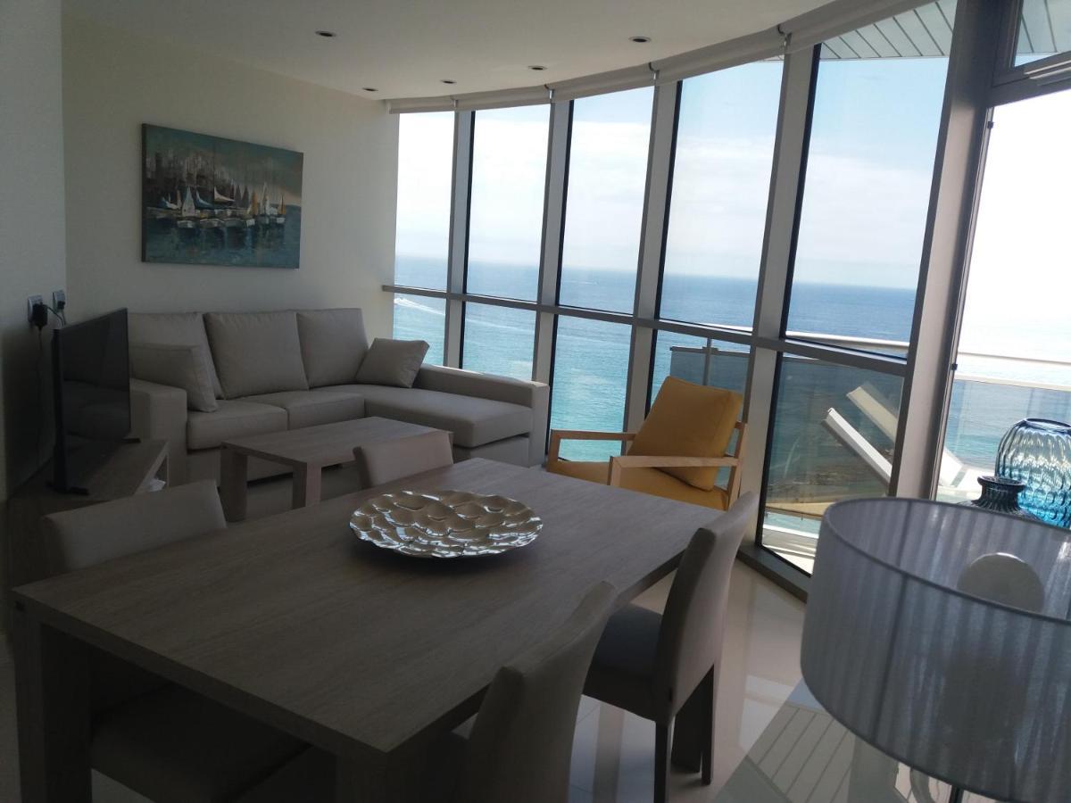 Apartamentos Vista Bella カルプ エクステリア 写真
